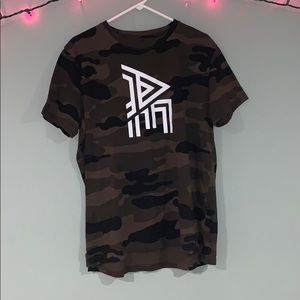 American Eagle T-shirt